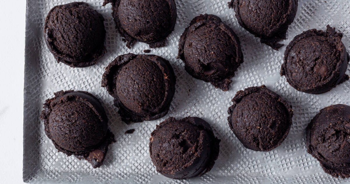 Edible Cookie Dough “Coal” - Redpath Sugar Ltd.