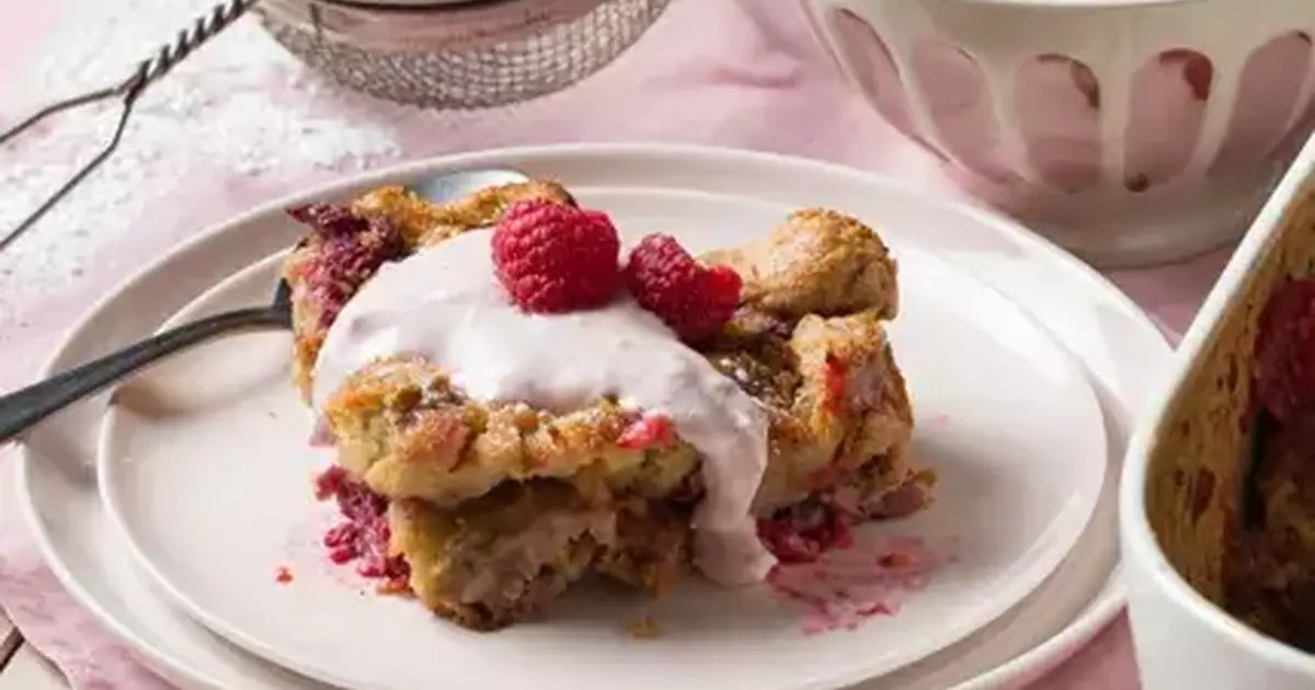 Raspberry and Cream Bread Pudding - Redpath Sugar Ltd.