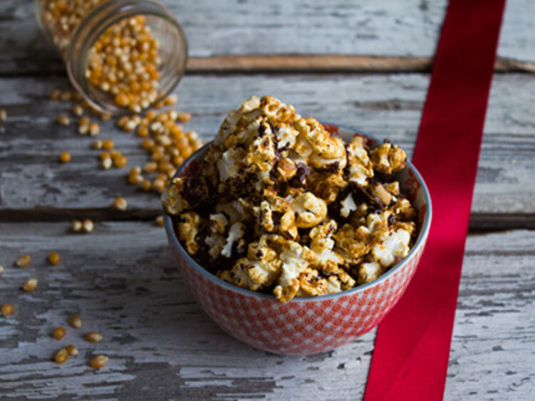 0002 Popcorn2 C20 Peanut20 Butter20and20 Chocolate20 Caramel2028729