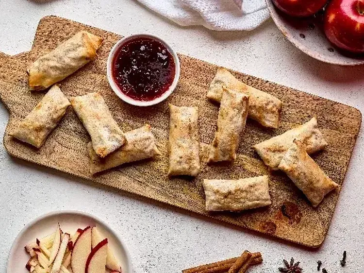 Apple Spring Rolls 600x400 jpg itokhc Fu0 Pt