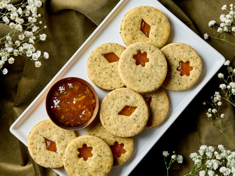 Chinese Oolong Shortbread Sandwich Cookies with Orange Marmelade