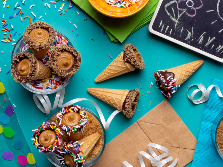 Chocolate Dipped Fudge Cones