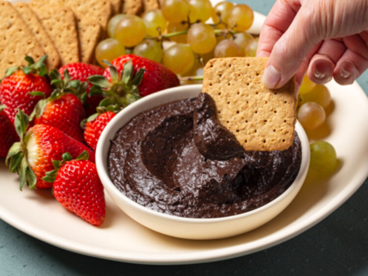 Chocolate Hummus v2 hero web2028320of20429
