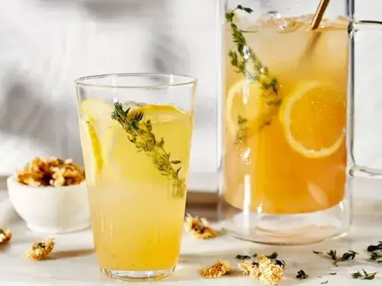 Chrysanthemum Tea Lemonade 500x400 jpg itok Tvpwfv UO