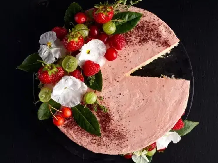 Hibiscus White Wine Cake 500x400 jpg itok CO Rb E2 Rt