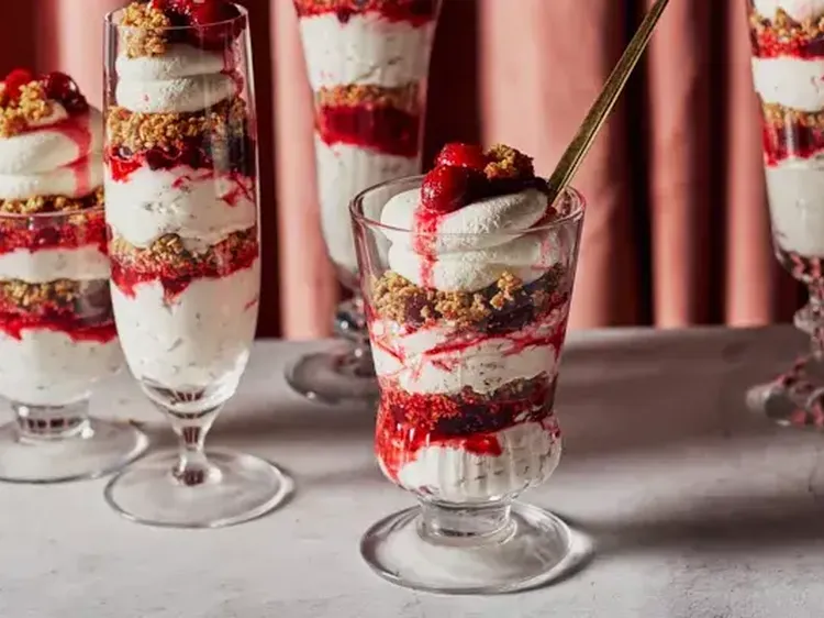 Holiday Cranberry Cranachan 600x400 jpg itok9 MQ6c Yz1