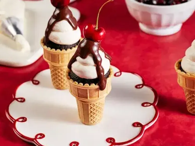 Ice Cream Cone Cupcakes 500x400 jpg itokz0 ITW Xx D