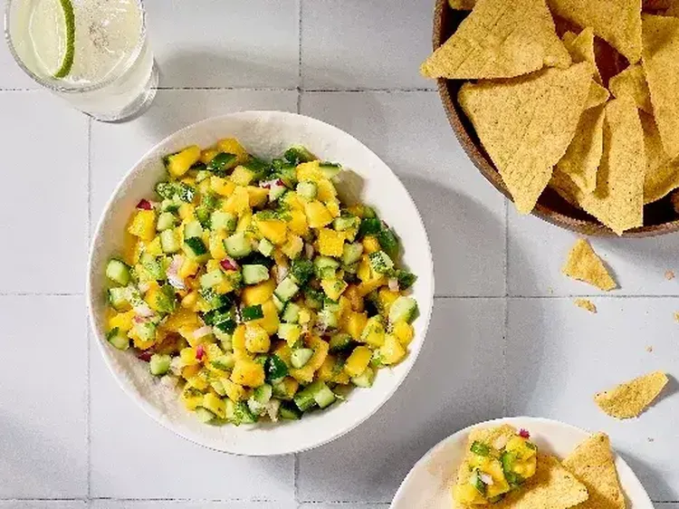 Mango Cucumber Salsa 600x400 jpg itok6 NR3 H Hk N