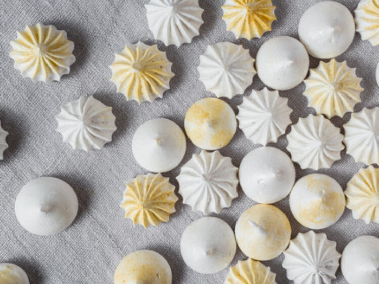 Meringue Kisses landscape hero web 1