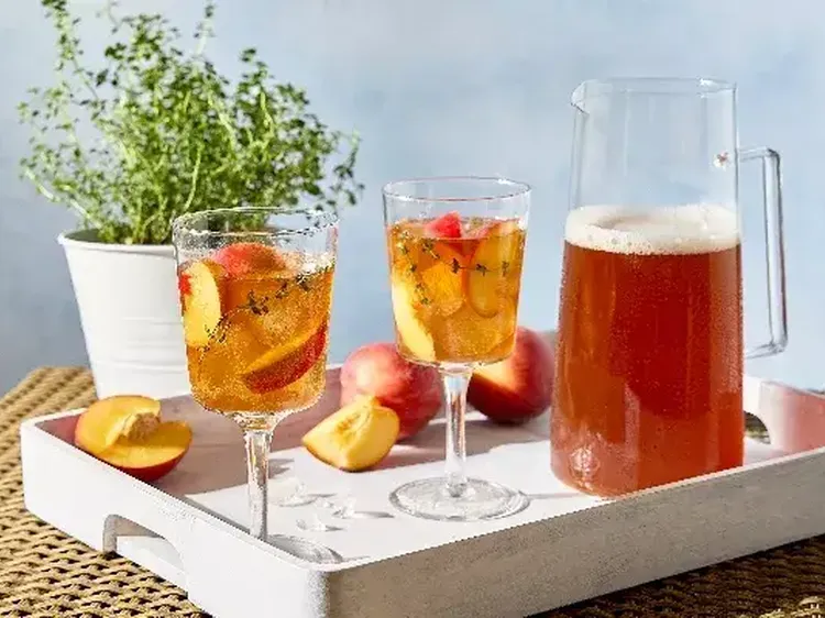 Peach Thyme Sweet Tea 600x400 jpg itok H6 Pj9 Yx3