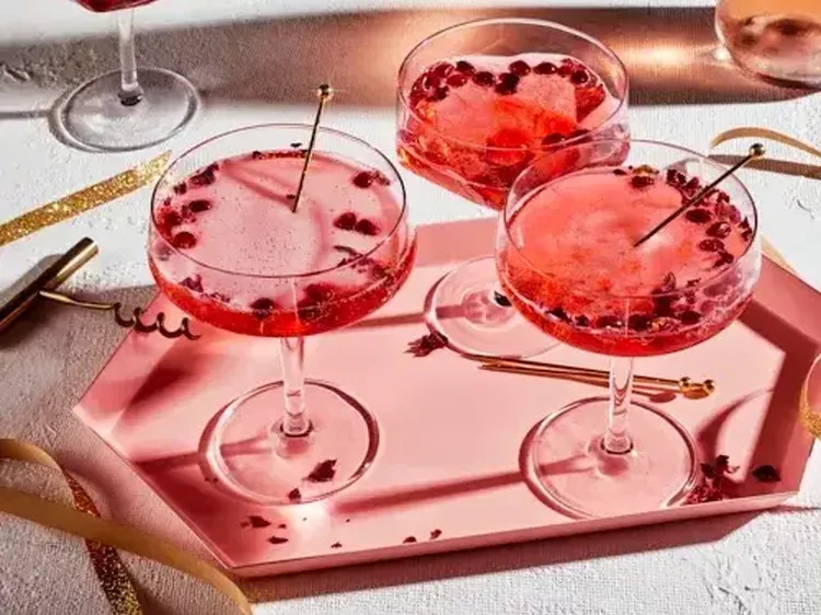 Pomegranate Rose Sparkling Cocktail 500x400 jpg itoku Y6v1c B1