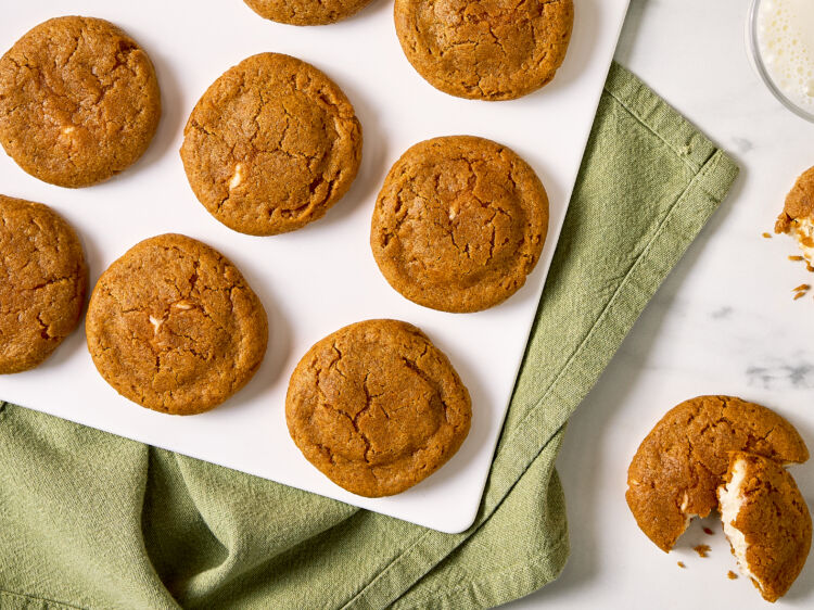 Pumpkin Spice Cheesecake Stuffed Cookies