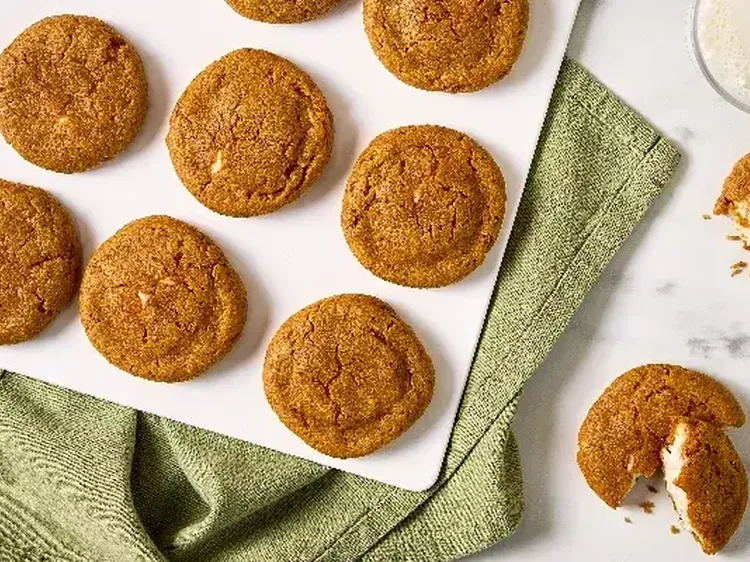 Pumpkin Cheesecake Cookies 600x400 jpg itok Iv VR1l M7