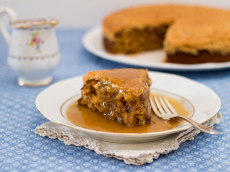 Queen E Cake20282220of202329