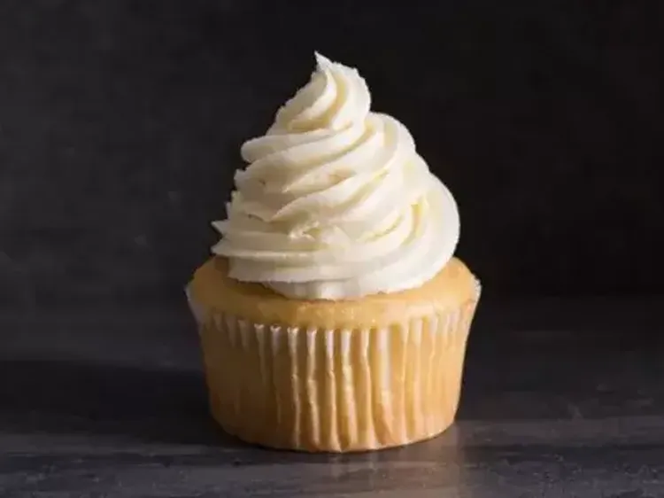 Quick Simple Buttercream 600x400 jpg itokp2 B3e4t O