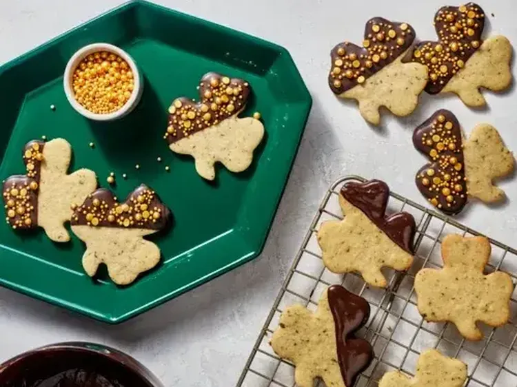 Shamrock Cookies 500x400 jpg itok5vkqp Nb S