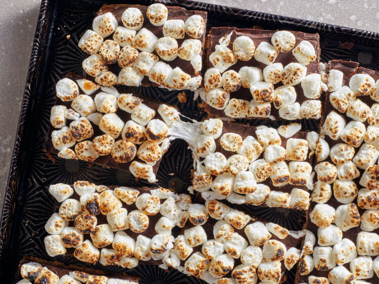 Smores Graham Cracker Toffee Bars