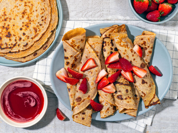 Strawberry Hibiscus Pannenkoek Dutch Pancakes