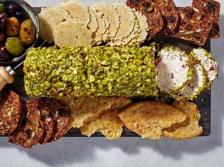 Sweet Savoury Cream Cheese Log 500x400 jpg itokc Jd RCBDB