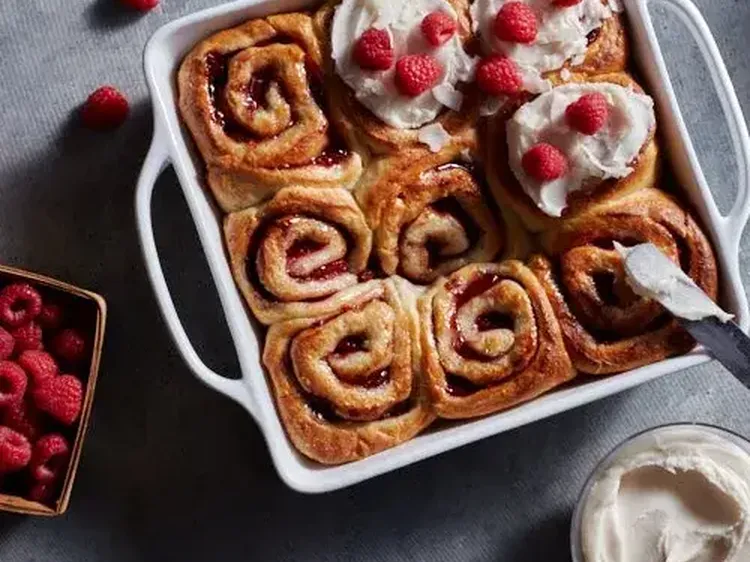 Vegan Raspberry Cinnamon Rolls 500x400 jpg itok Bbb IL5x O