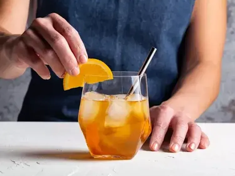 Whiskey Cocktail landscape hero web jpg itokvqfn P0 YZ