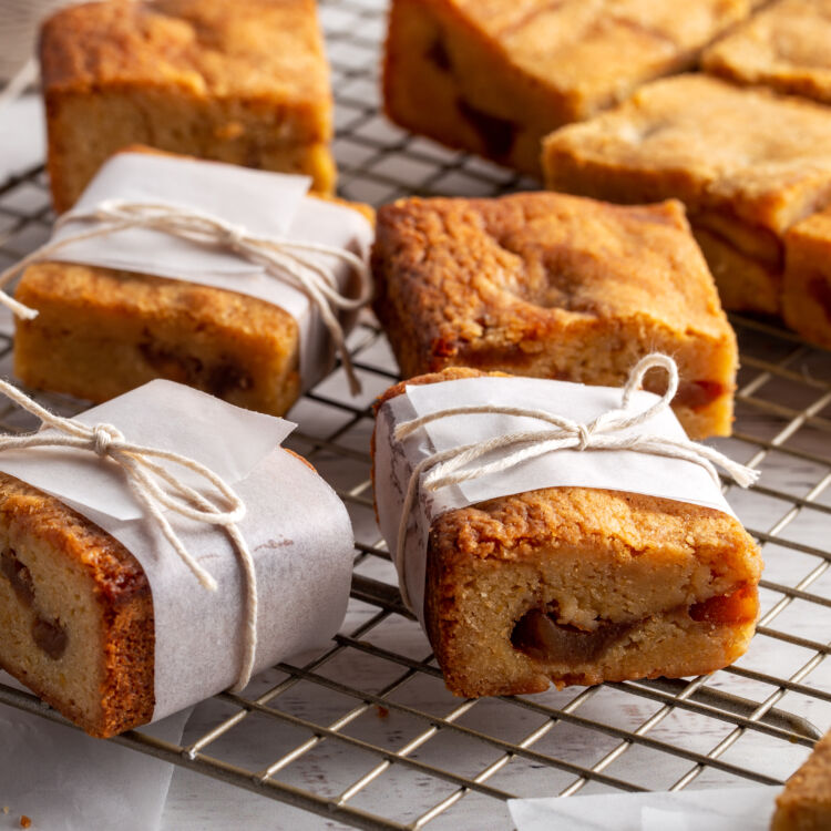 Caramelized Apple Blondies