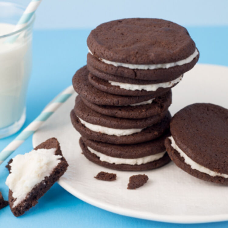 Classic20 Black20and20 White20 Sandwich20 Cookies20 20recipe20image20main2028120of20129