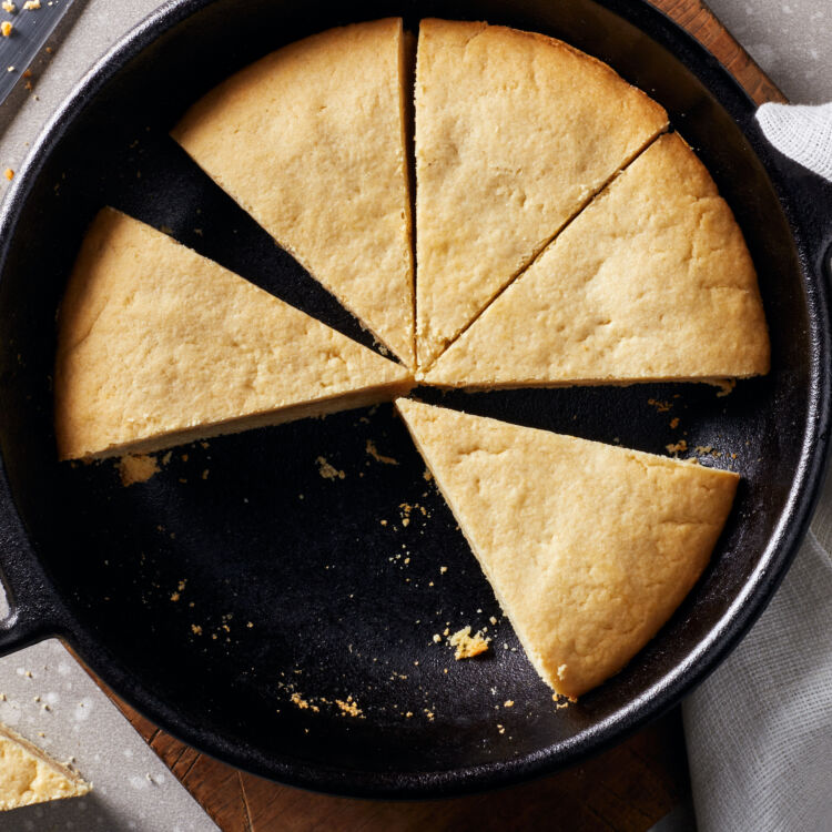 Festive Skillet Sugar Cookie