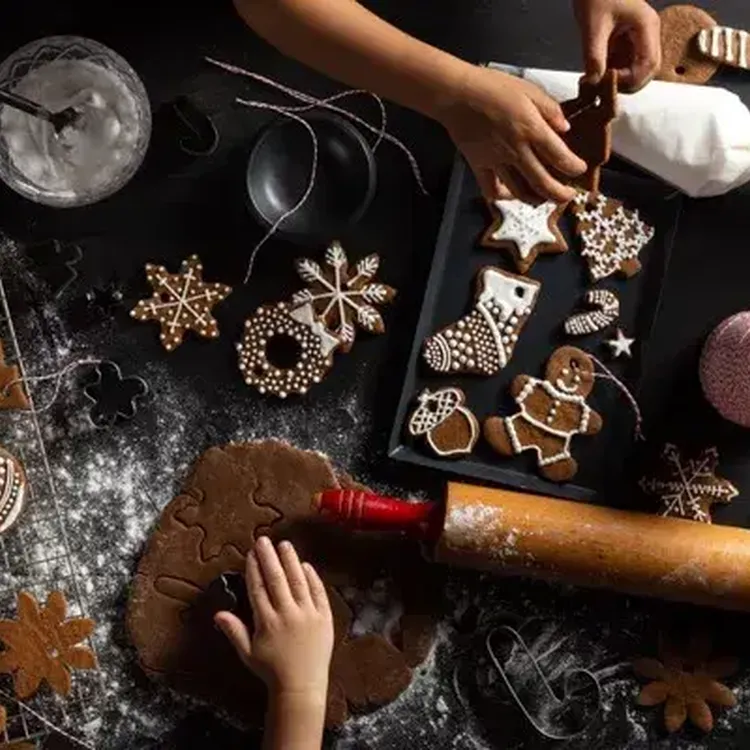 Gingerbread Cookies Cutout hero web2028120of20629 500x400 jpg itok Ksls BT Br