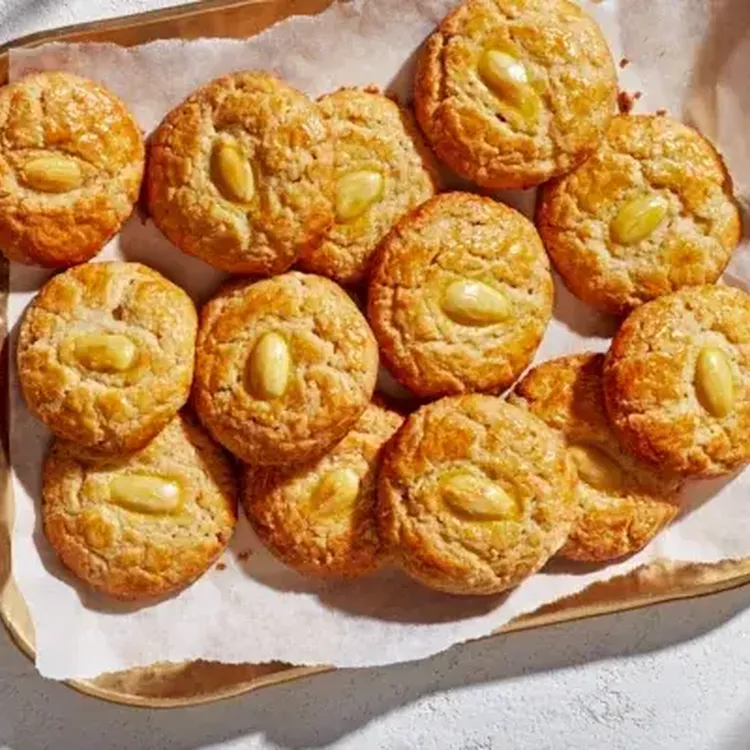 Golden Almond Cookies 500x400 jpg itok7f It Thb2