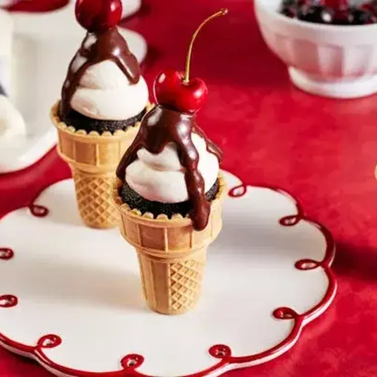 Ice Cream Cone Cupcakes 500x400 jpg itokz0 ITW Xx D