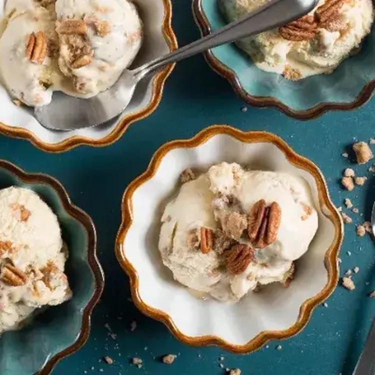 Maple Praline Ice Cream 500x400 jpg itok F22k6y Hg