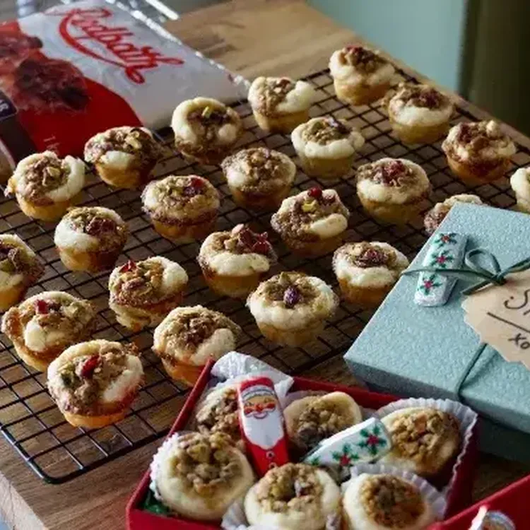 Mini Fruit Nut Tarts 500x400 jpg itok R Kol QWF