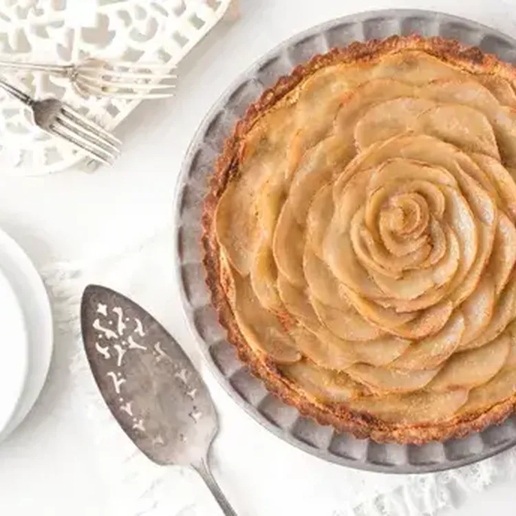 Pear Almond Tart landscape hero web 1 jpg itok SDCOPCUQ