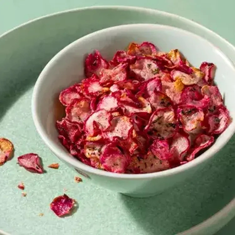 Rosemary Radish Crisps hero web 2 jpg itokzf G32 Dkv