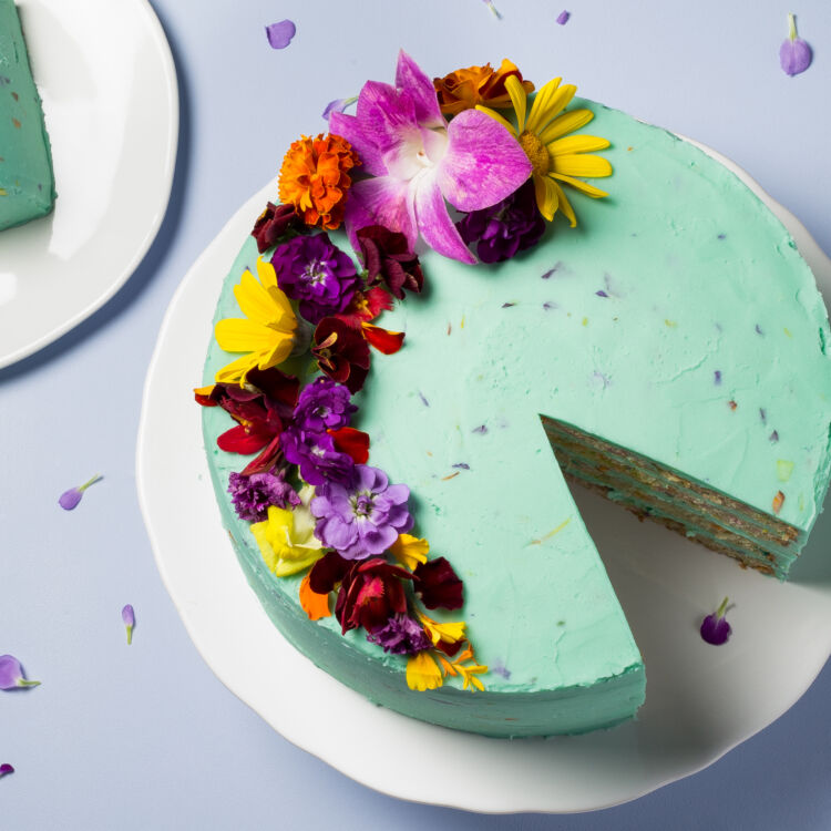 Rosewater Flowerfetti Cake
