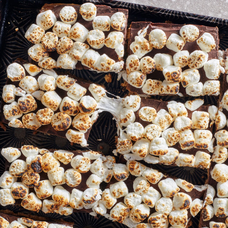 Smores Graham Cracker Toffee Bars