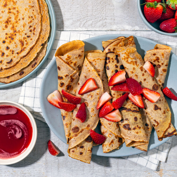 Strawberry Hibiscus Pannenkoek Dutch Pancakes