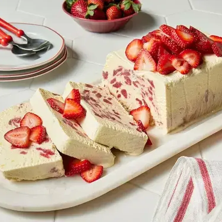 Strawberry Semi Freddo 600x400 jpg itok1 DH4 N o V