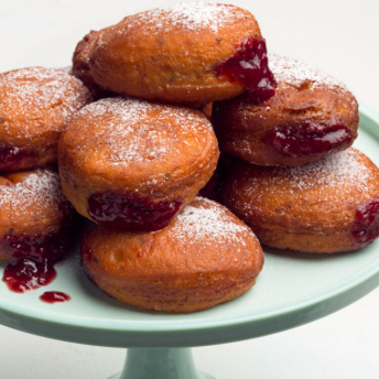 Sufganiyot landscape hero web2028120of20129