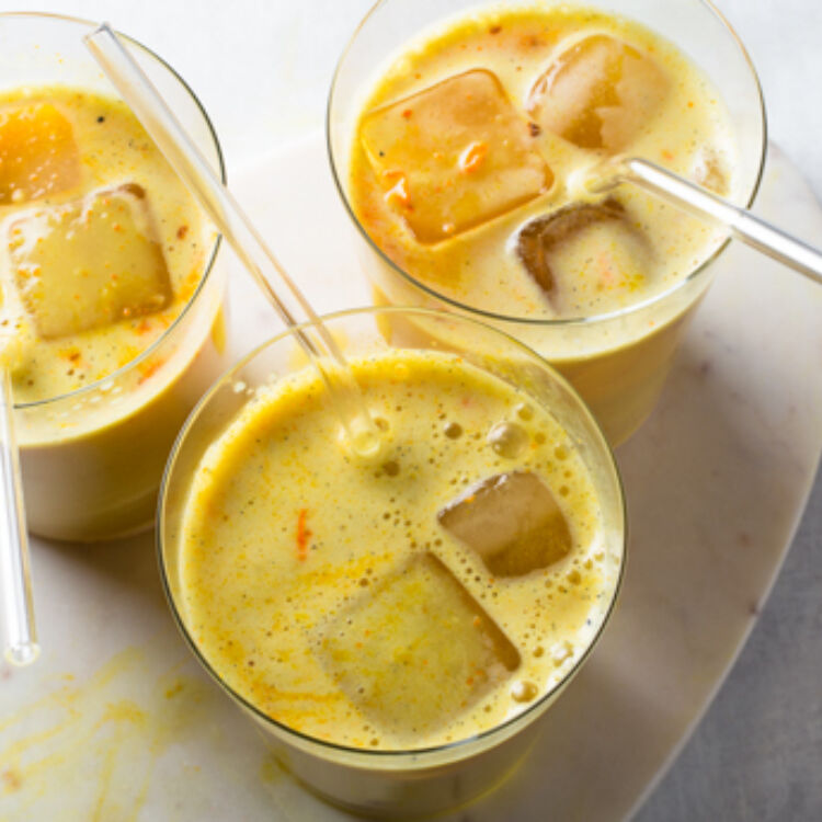 Turmeric Latte landscape hero web 1