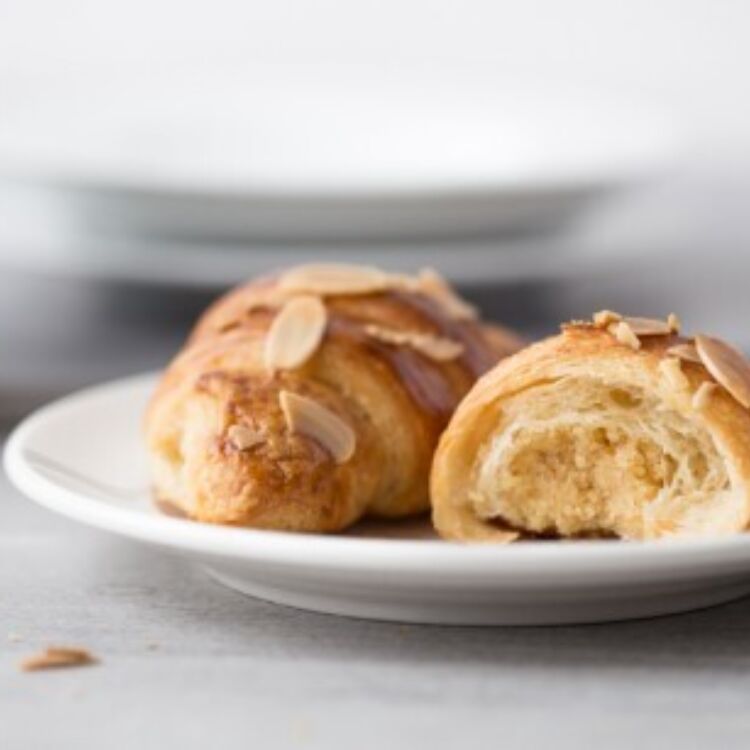 Almond croissant web ready 2 1 of 1 460x307