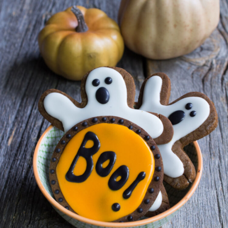 Marian halloweengingerbread web 30