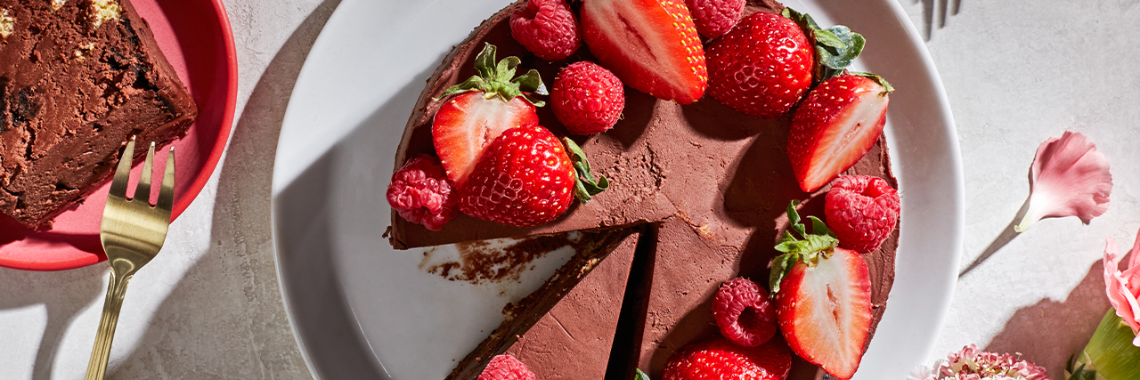 Redpath_Recipe_Chocolate_Cake.jpg