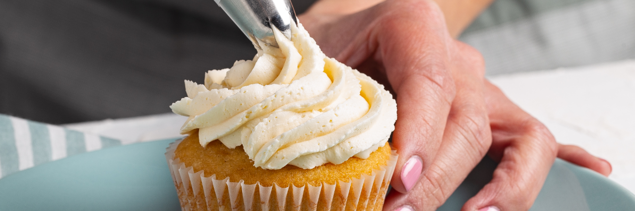 Vanilla Cupcakes - hi res hero-2_1280x426.png