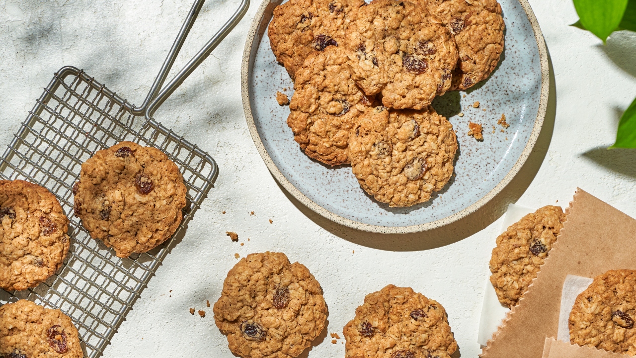Soft Oatmeal Cookies