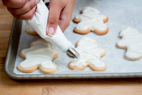 mummy royal icing cookies-9