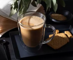 Malaysian_Coffee_Tea_KopiCham_600x400.jpg