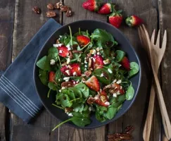 Strawberry Spinach Salad with Balsamic Vinaigrette