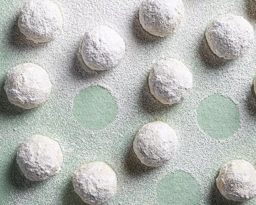 Almond_Snowball_Cookies